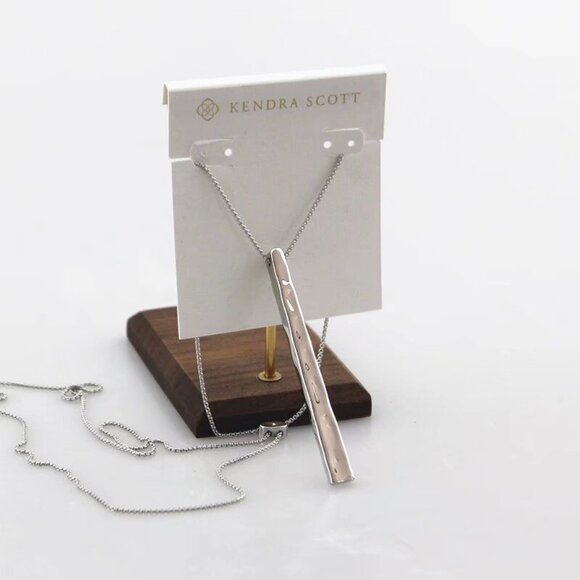 Kendra Scott necklace - Picture 2 of 6